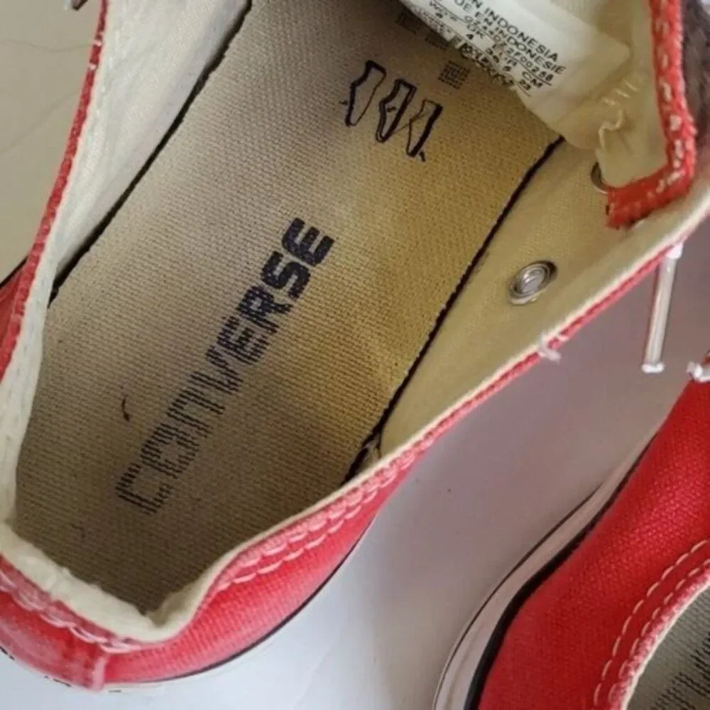 Converse SNEAKERS Red Chuck Taylor All Stars Low Tops SHOES Woman's WOMEN'S  6